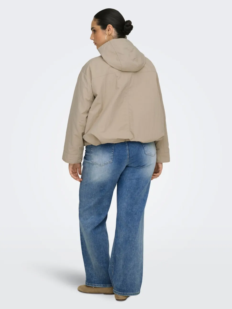 CARBEALO Veste