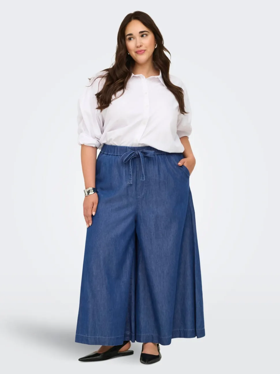 CARBEA Wide Leg Fit Jeans