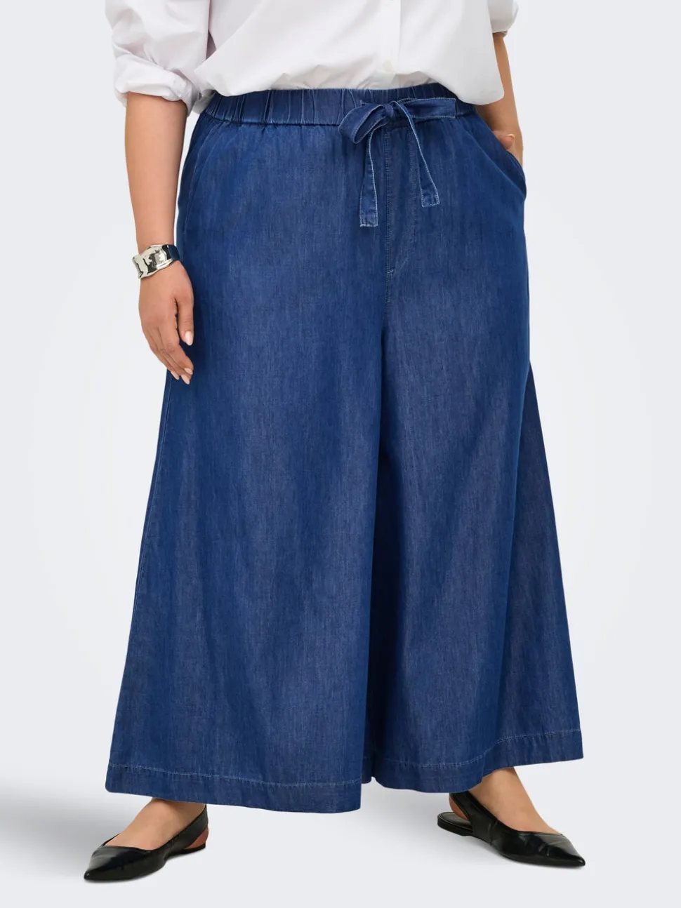 CARBEA Wide Leg Fit Jeans