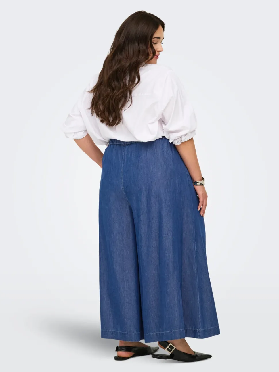 CARBEA Wide Leg Fit Jeans
