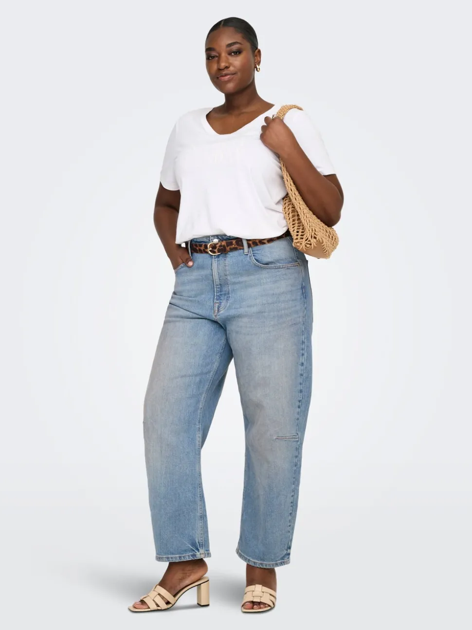 CARFRANKIE Taille haute Coupe barrel Longueur cheville Jeans