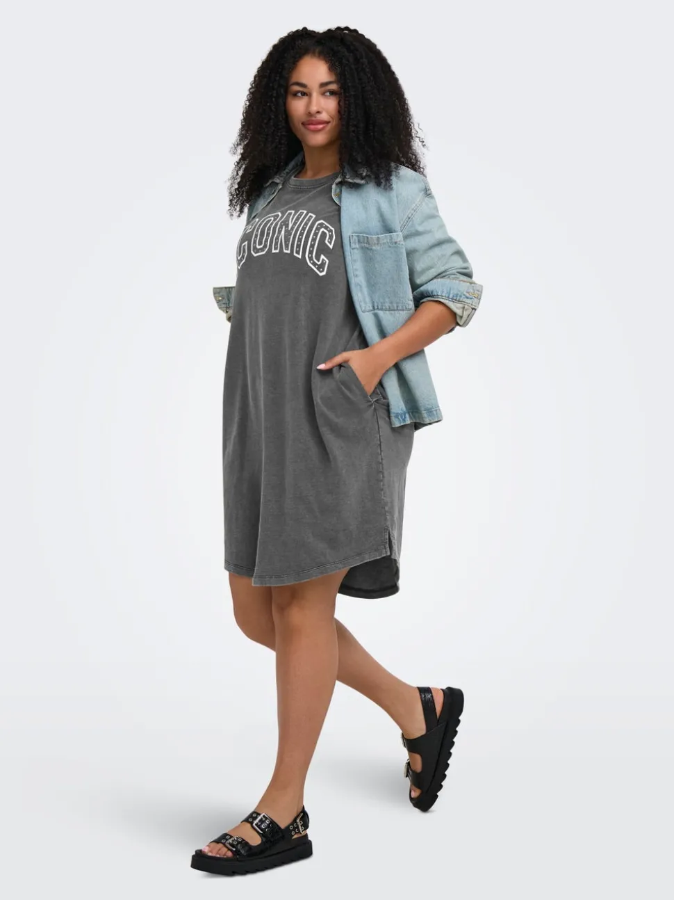 CARKAYLEE Robe courte
