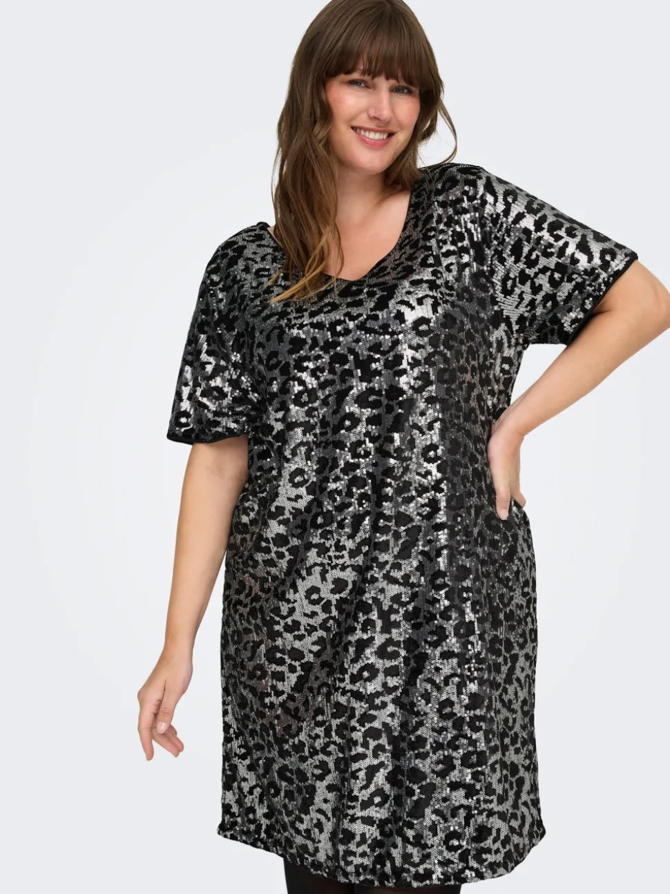 CARLEONORA Robe courte