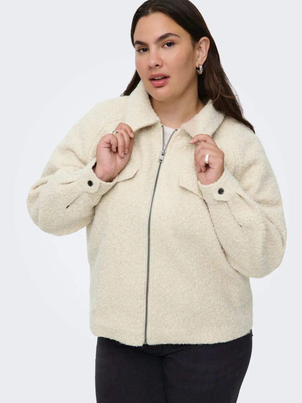 CARMALO Veste