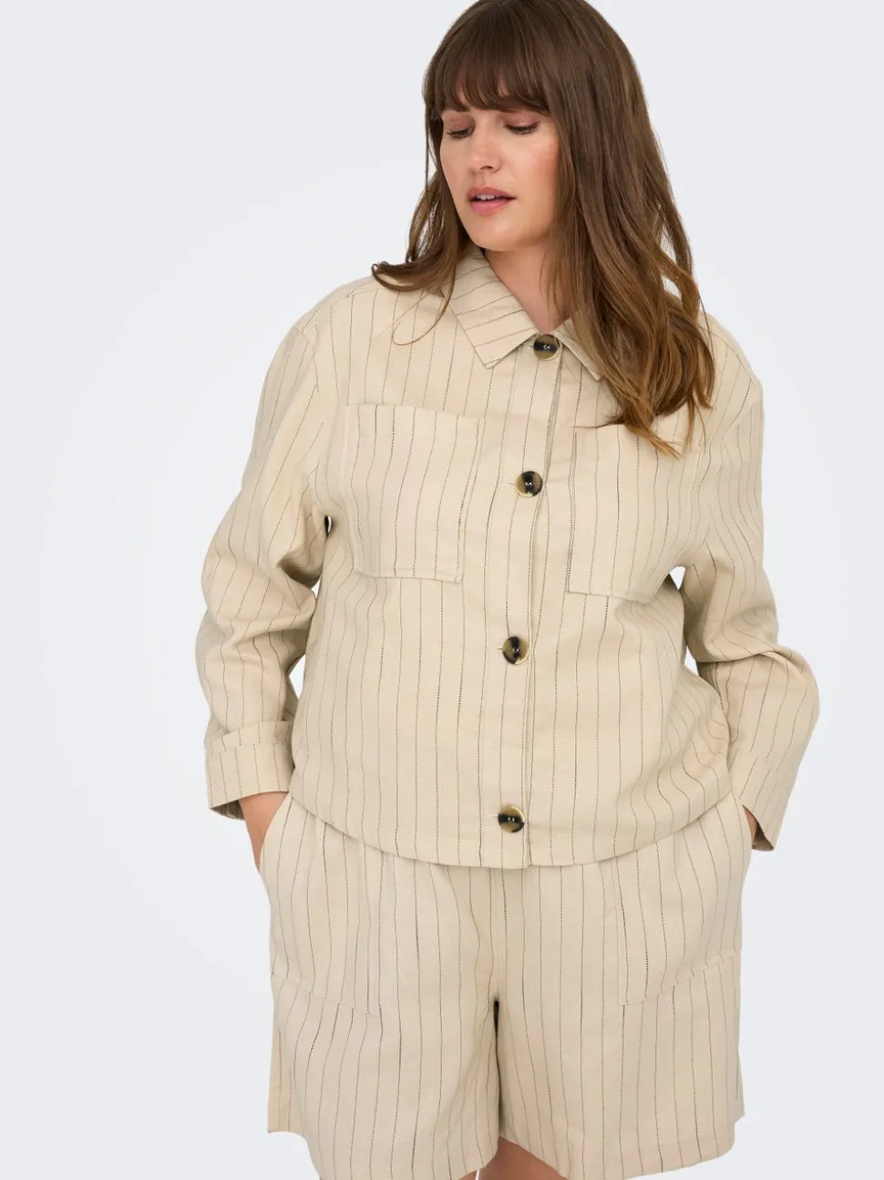 CARMONICA Veste