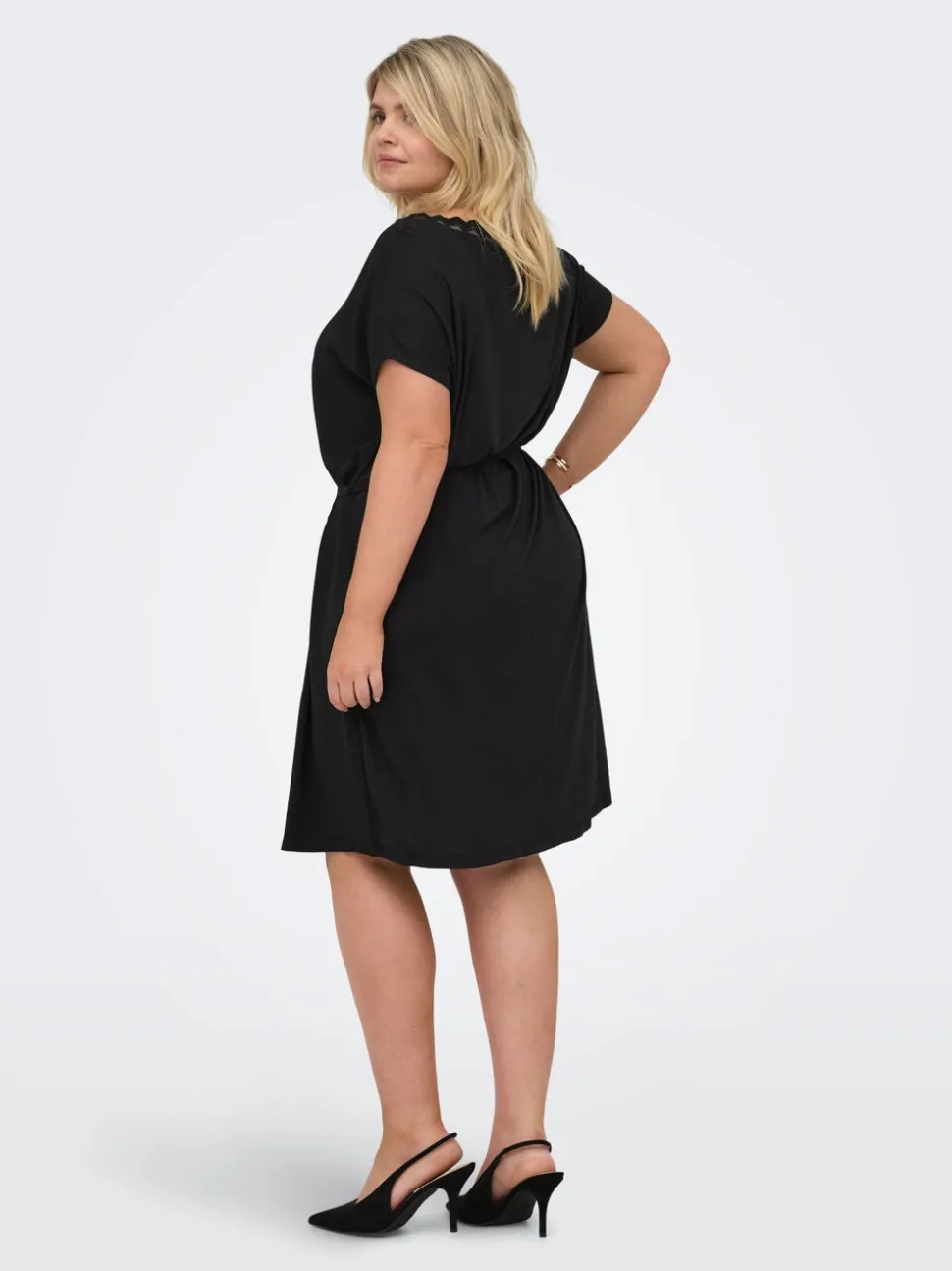 CARTANI Robe courte