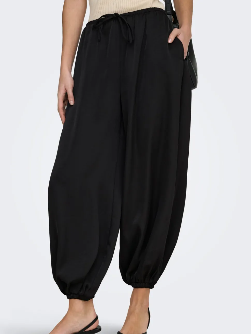 JDYCASSY Balloon Fit Pantalon à jambe large