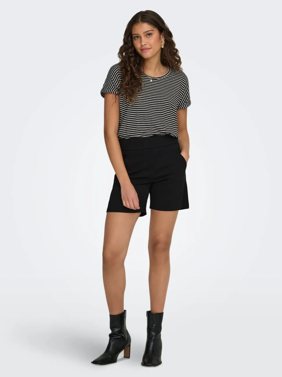 JDYLOUISVILLE Loose Fit Short