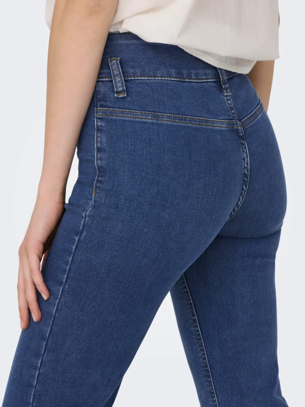 JDYNEWNIKKI Taille haute Flared Fit Jeans