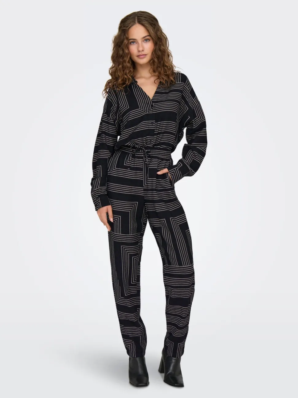 JDYPEPPER Loose Fit Pantalon à jambe large