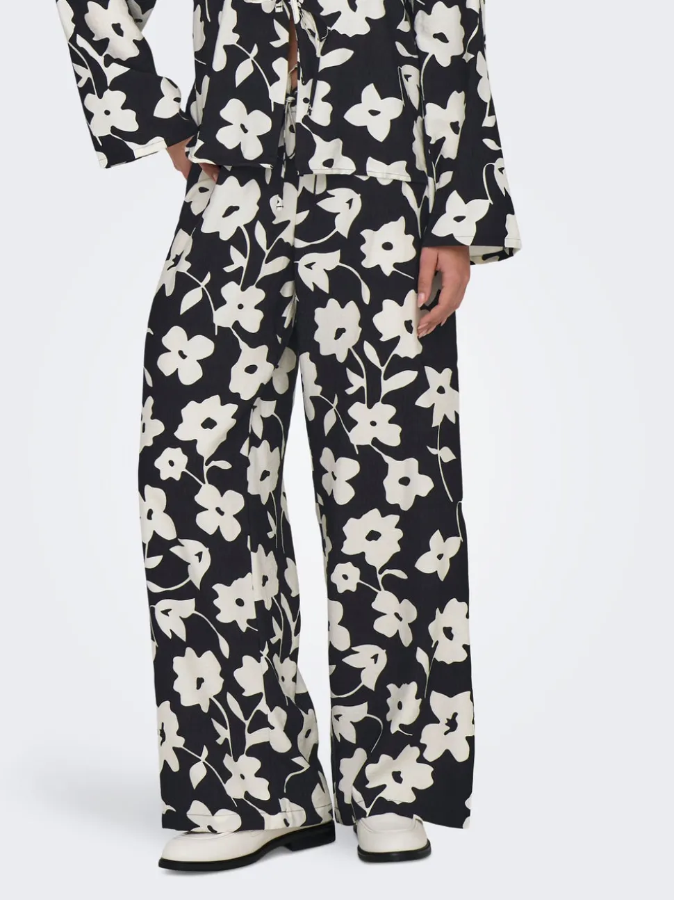 JDYSILAS Wide Leg Fit Pantalon à jambe large