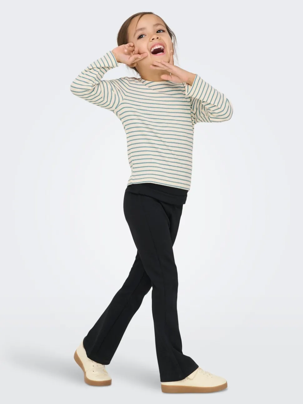 KMGMAUDE Top