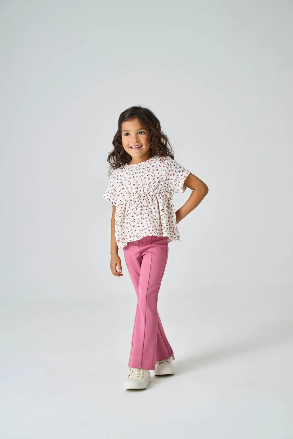 KMGPAIGE pantalons en jersey Flared fit