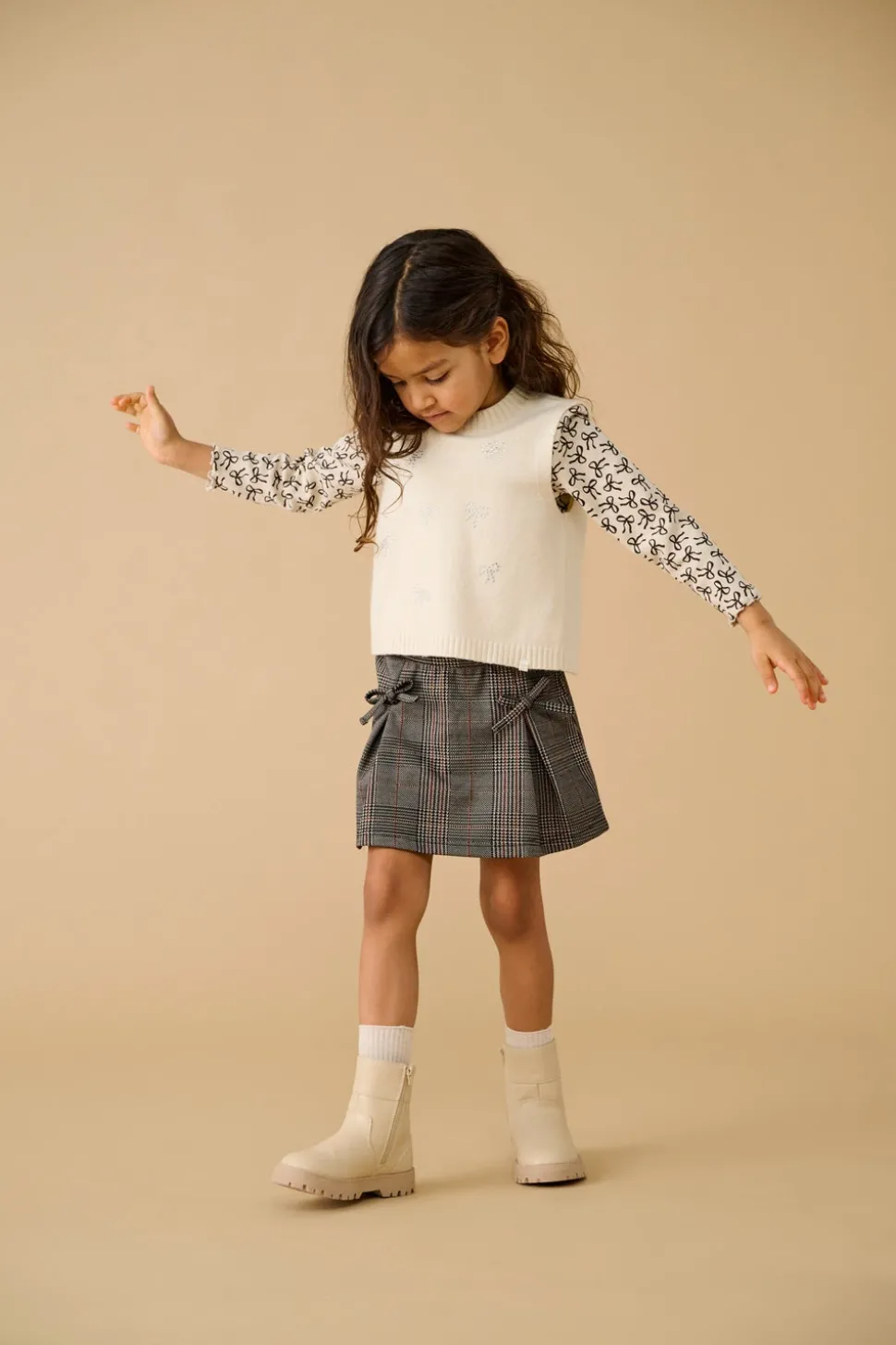 KMGTRINNY Top