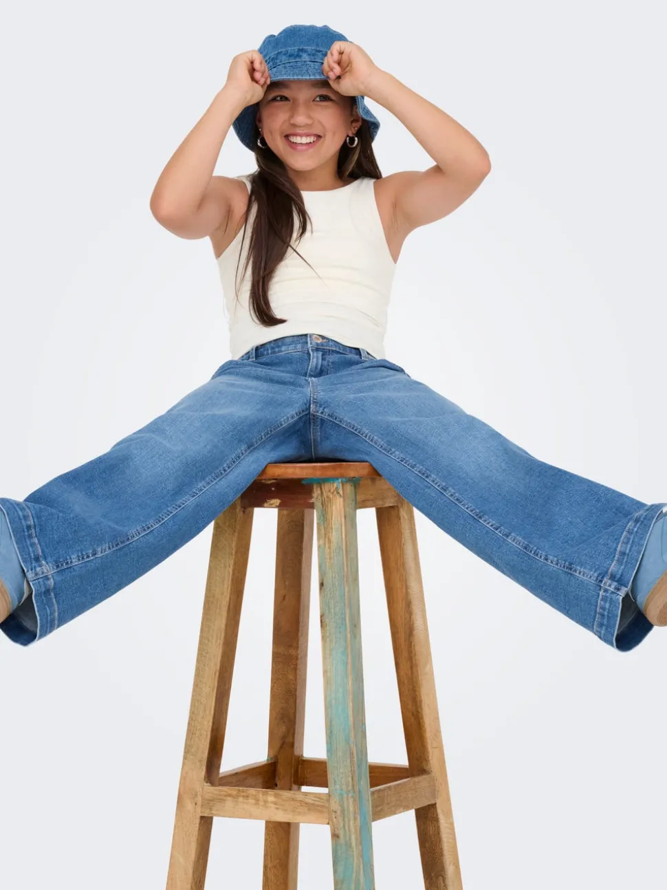 KOGNEW Wide Leg Fit Jeans