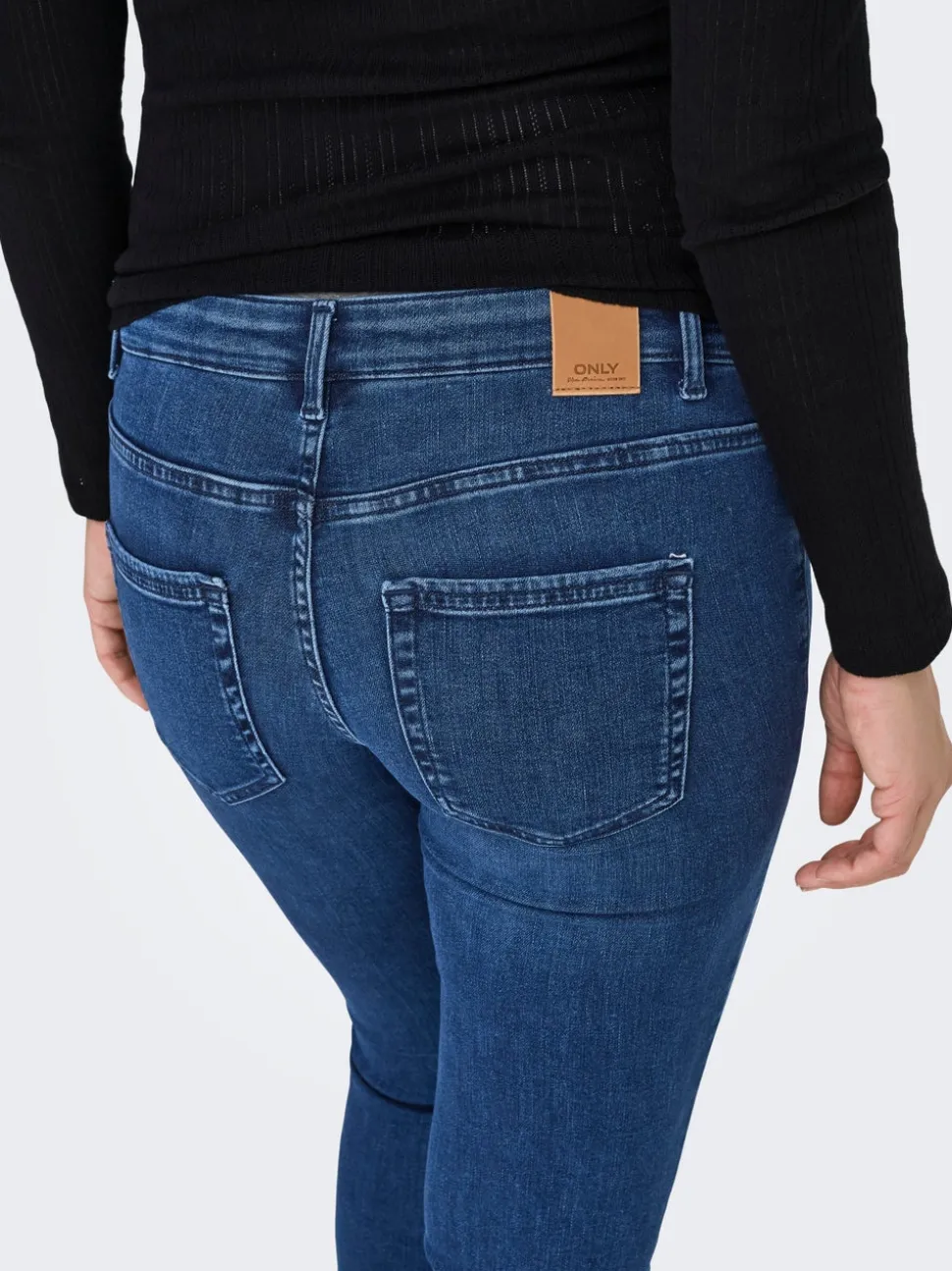 OLMBLUSH Flared Fit Jeans
