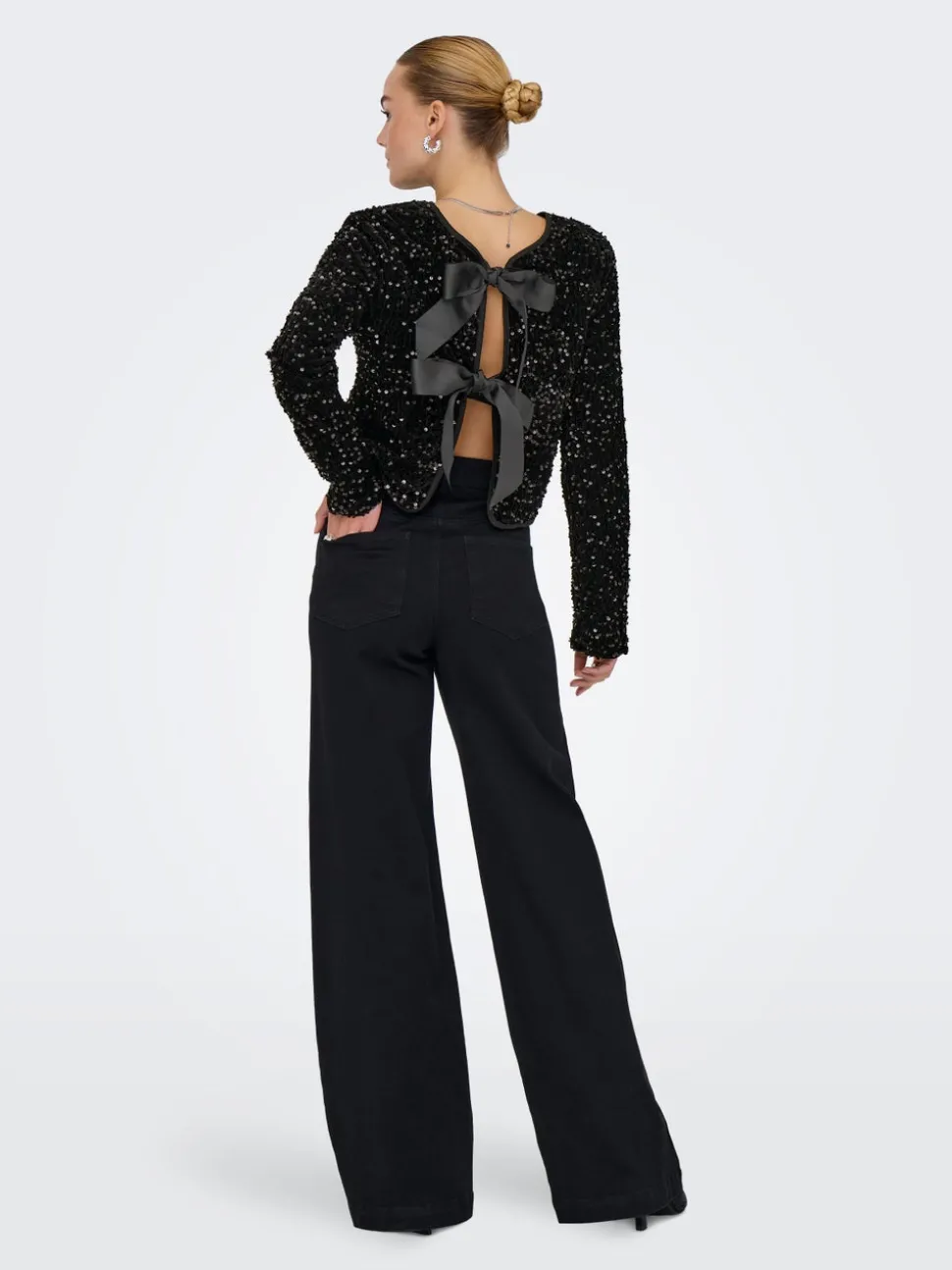 ONLANIKA Top