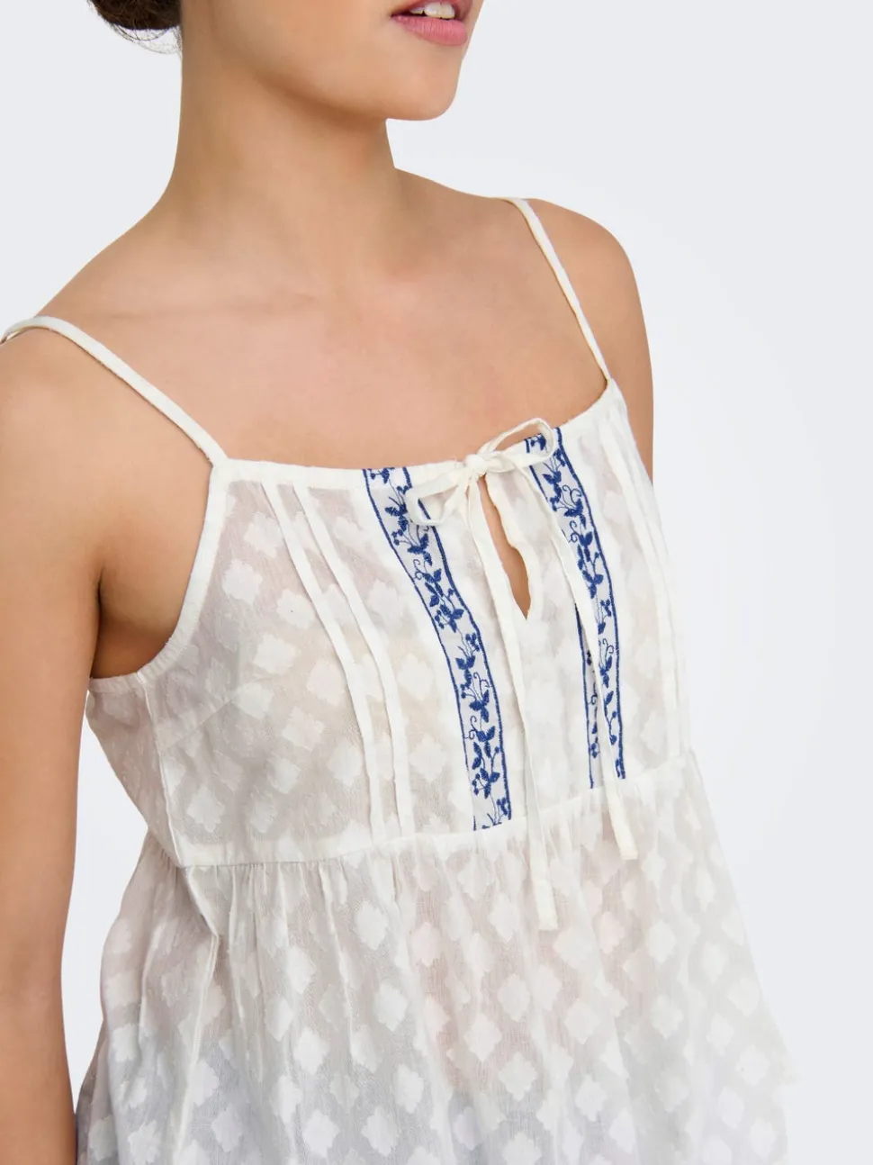 ONLARABELLA Top