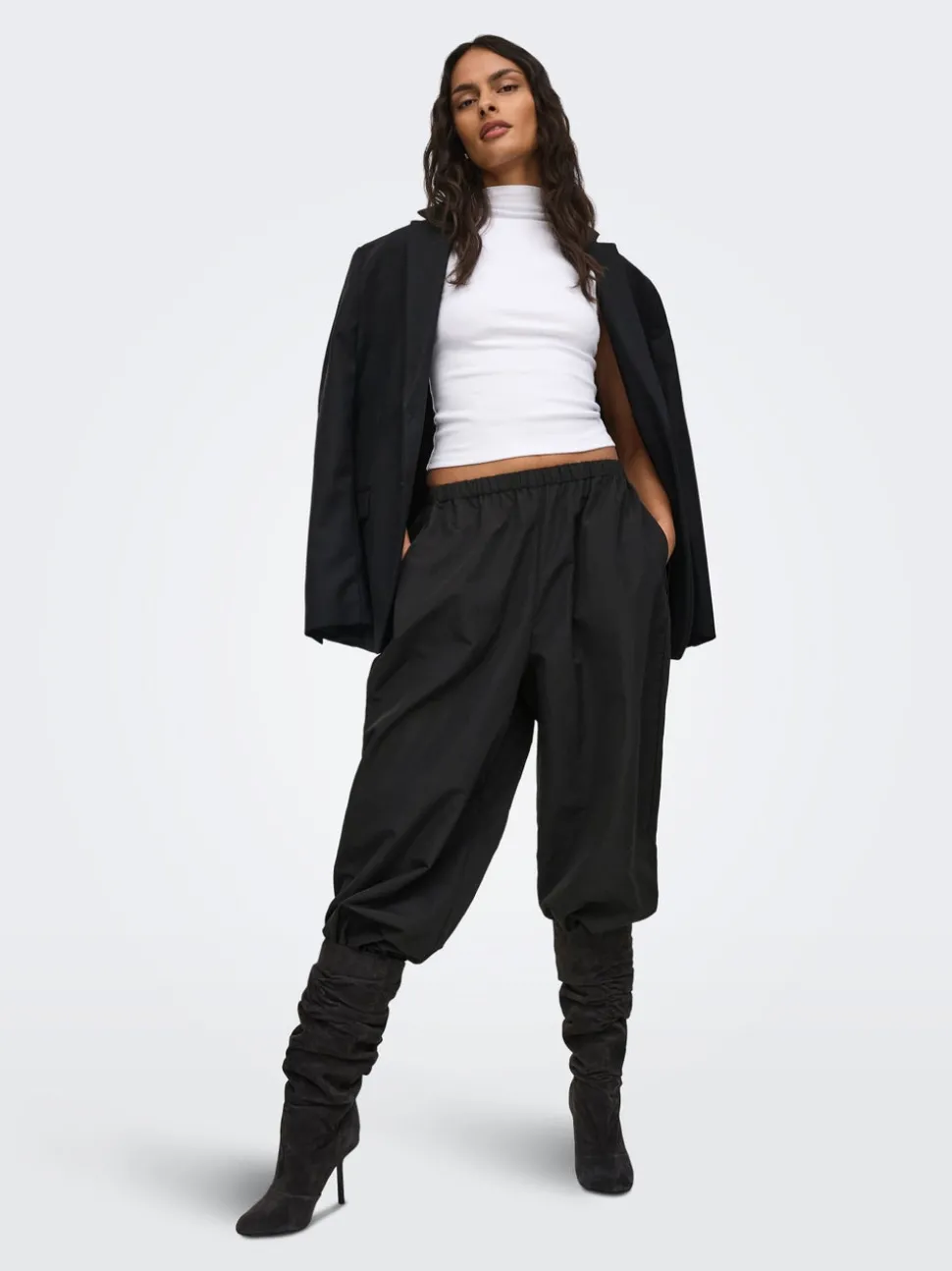 ONLAZRA Coupe barrel Pantalon style parachute