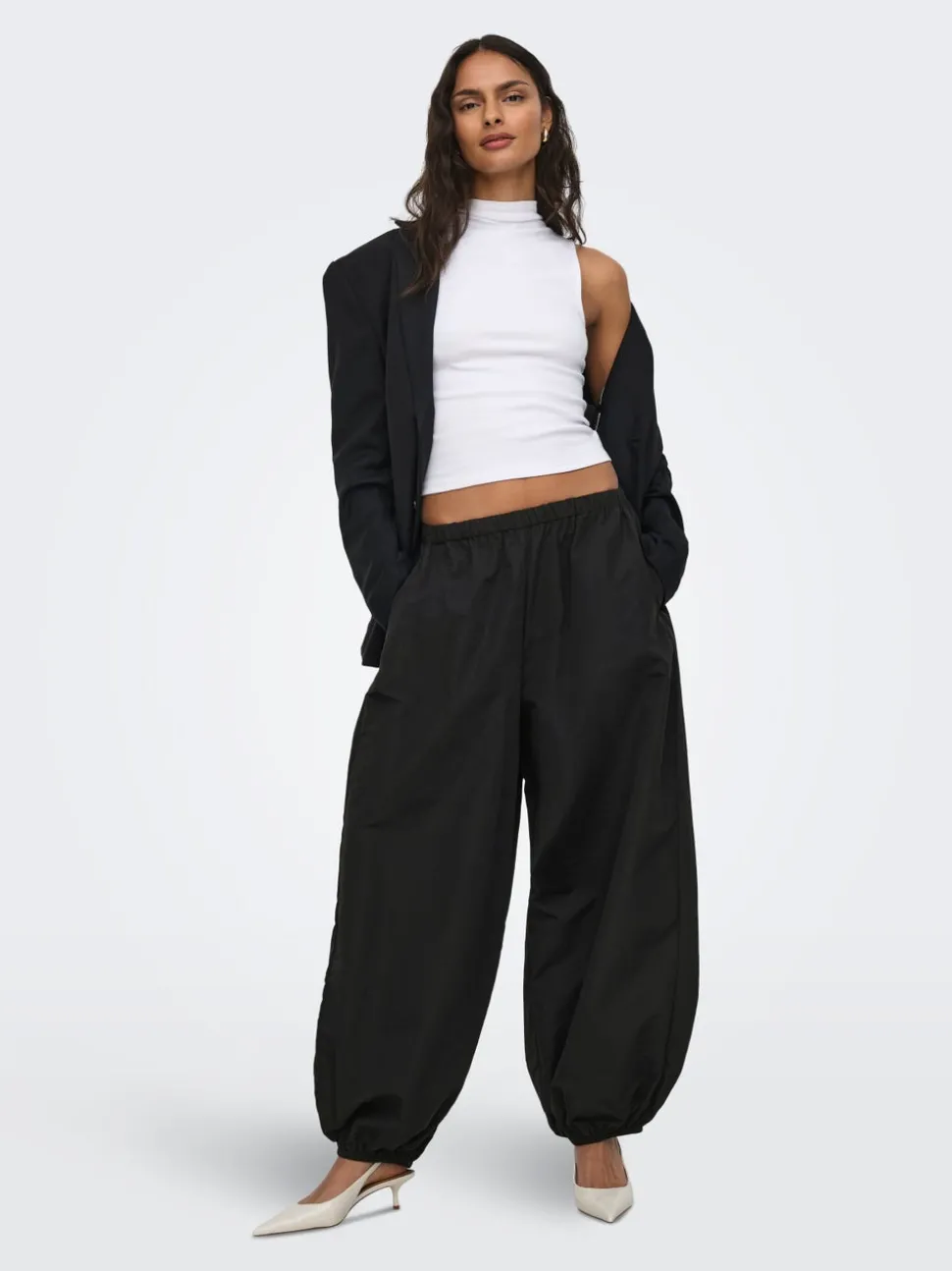 ONLAZRA Coupe barrel Pantalon style parachute
