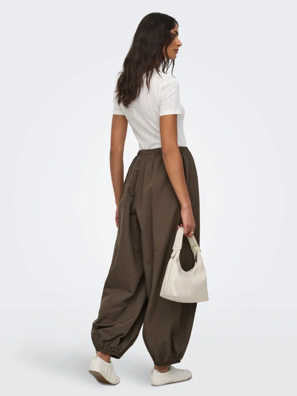 ONLAZRA Coupe barrel Pantalon style parachute