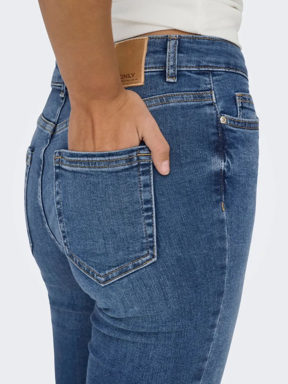 ONLBLUSH Taille moyenne Flared Fit Jeans