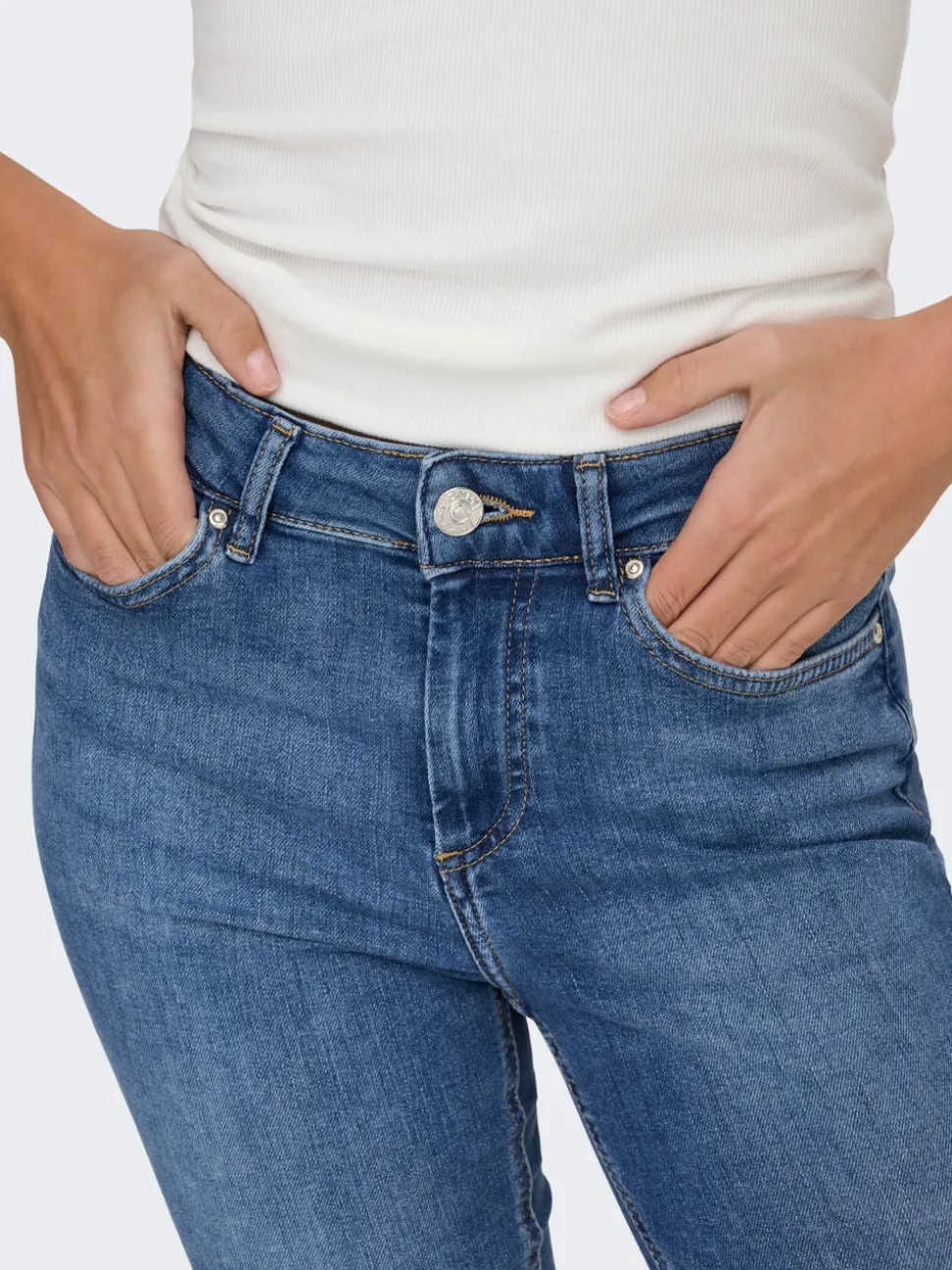 ONLBLUSH Taille moyenne Flared Fit Jeans
