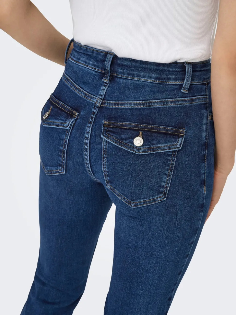 ONLBLUSH Taille moyenne Flared Fit Jeans