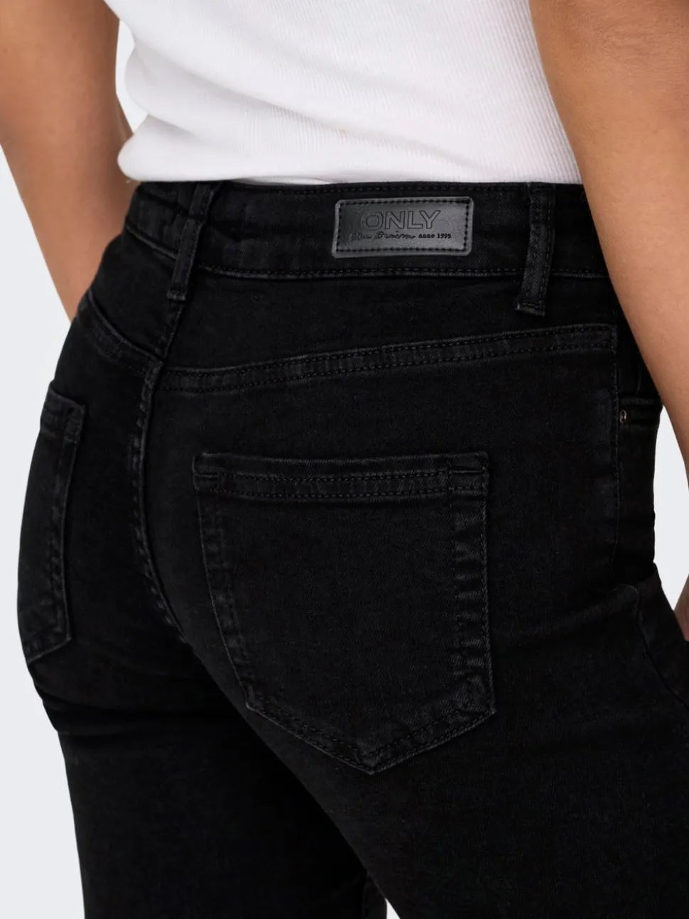 ONLBLUSH Taille moyenne Straight Fit Jeans