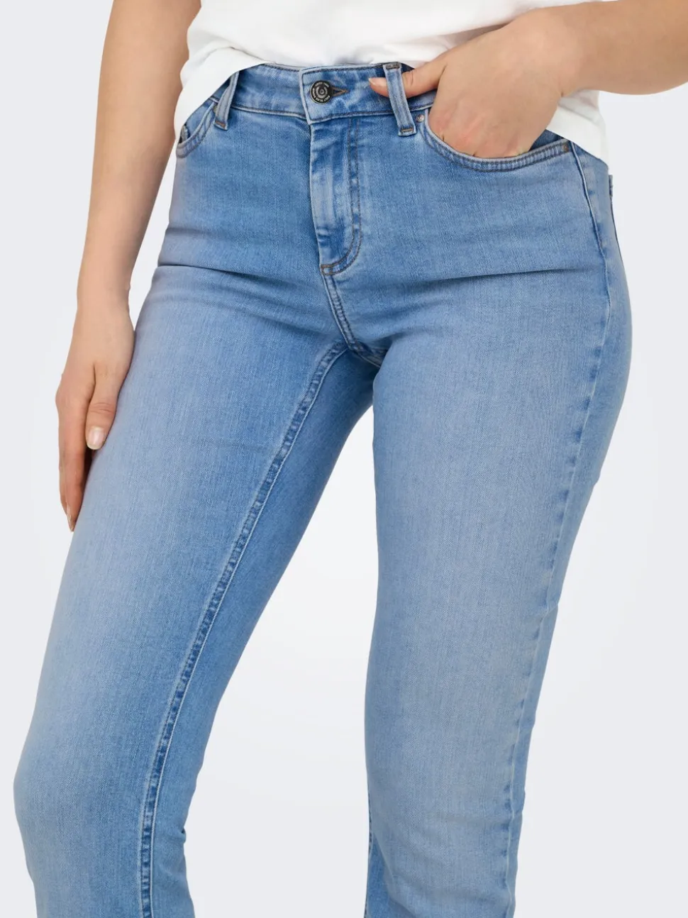 ONLBLUSH Taille moyenne Flared Fit Jeans