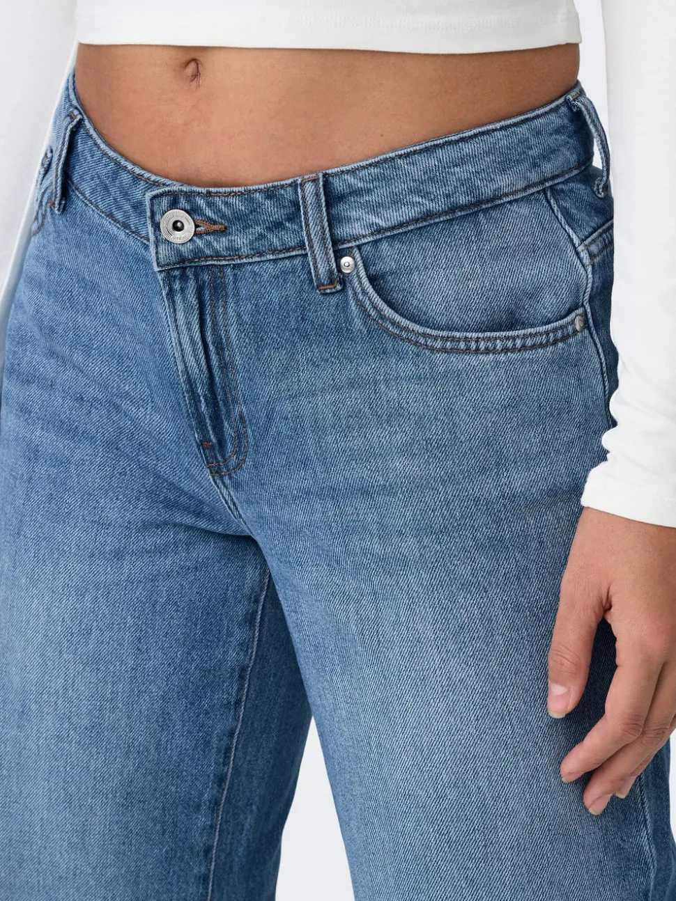 ONLBRITNEY Taille basse Straight Fit Jeans