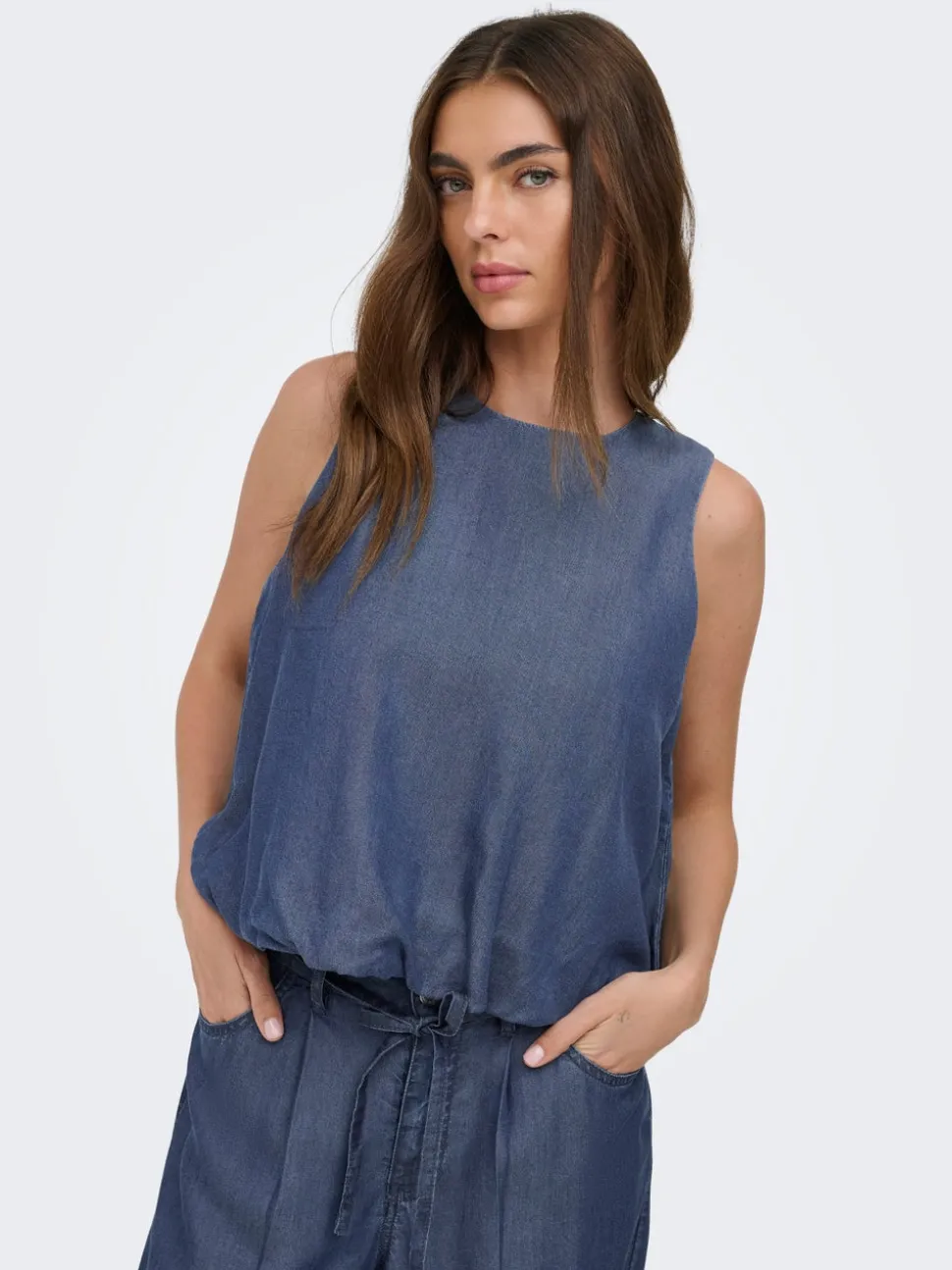 ONLCHARIS Top
