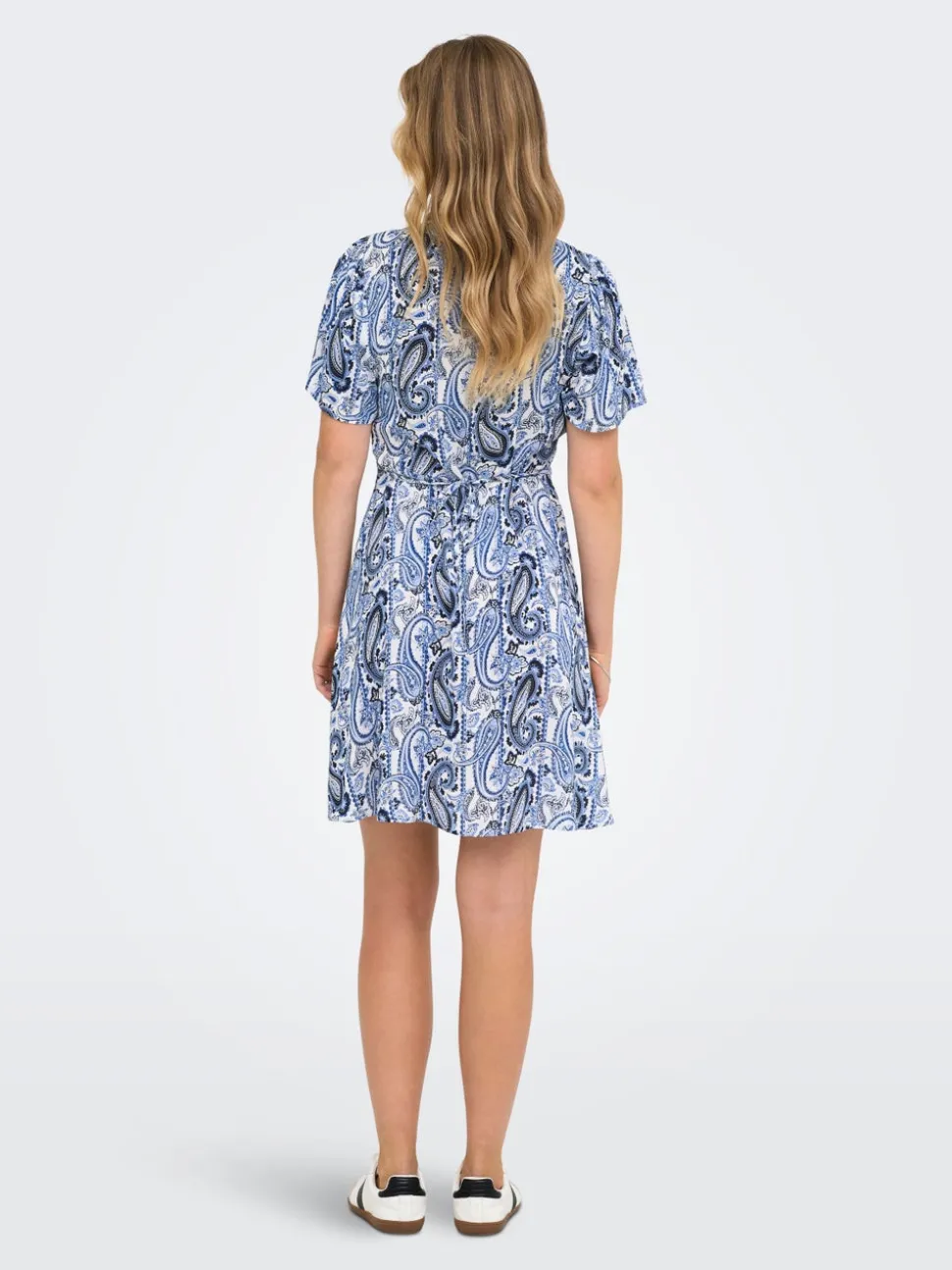 ONLEVIDA Robe courte