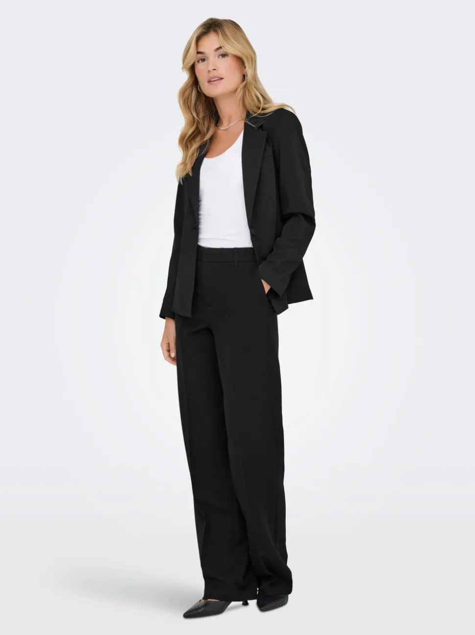 ONLHATTIE-LANA Straight Tapered Fit Pantalon à jambe large