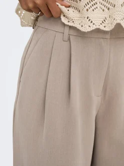 ONLHATTIE Straight Tapered Fit Pantalon