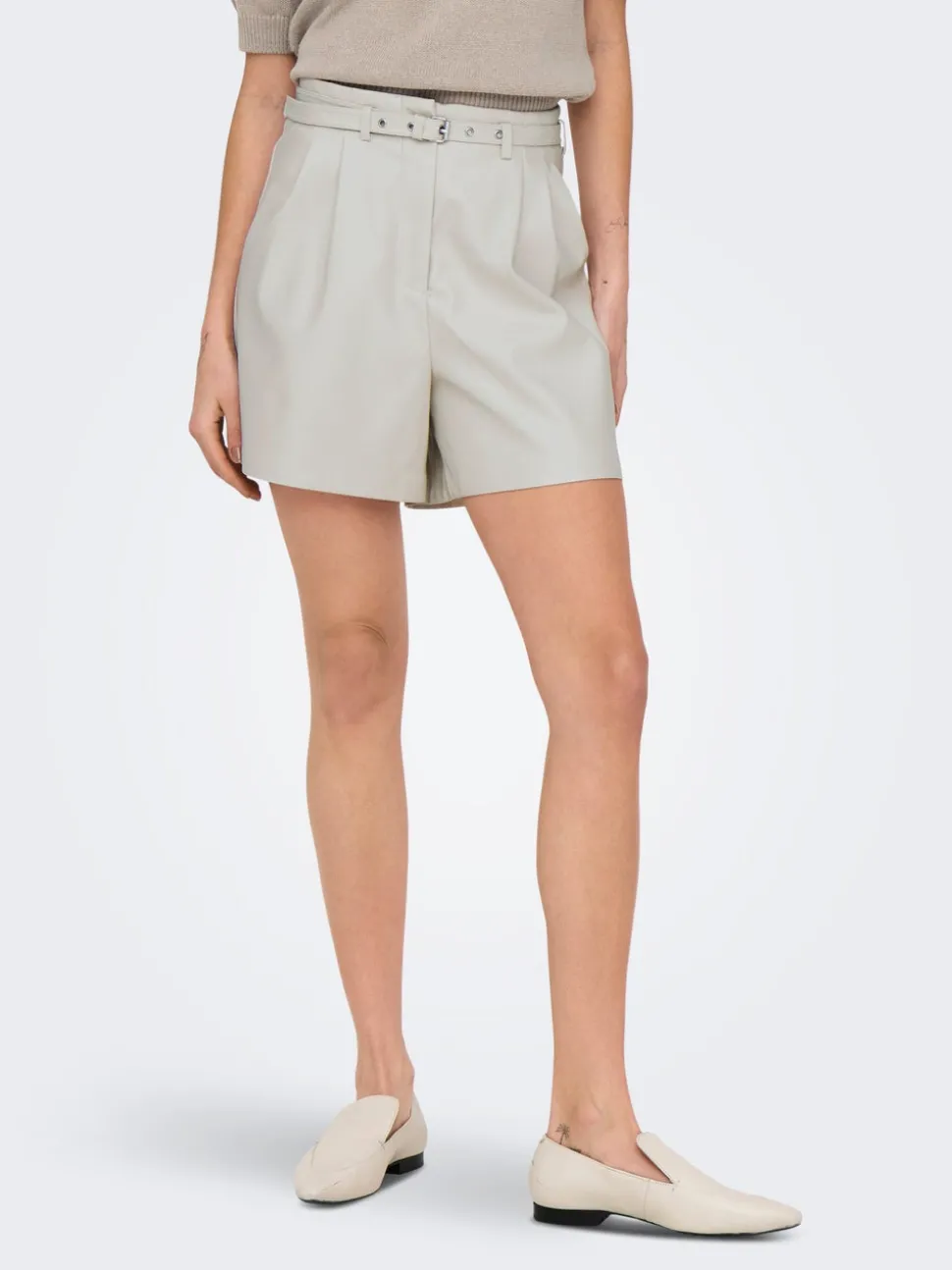 ONLHEIDI Taille moyenne Regular Fit Short en cuir synthétique