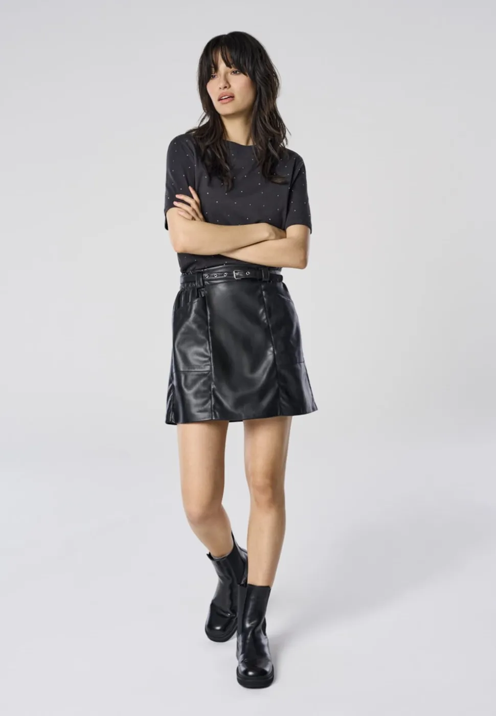 ONLHEIDI Taille moyenne Regular Fit Short en cuir synthétique