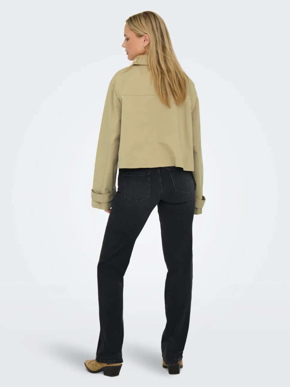 ONLLIANA Trench court
