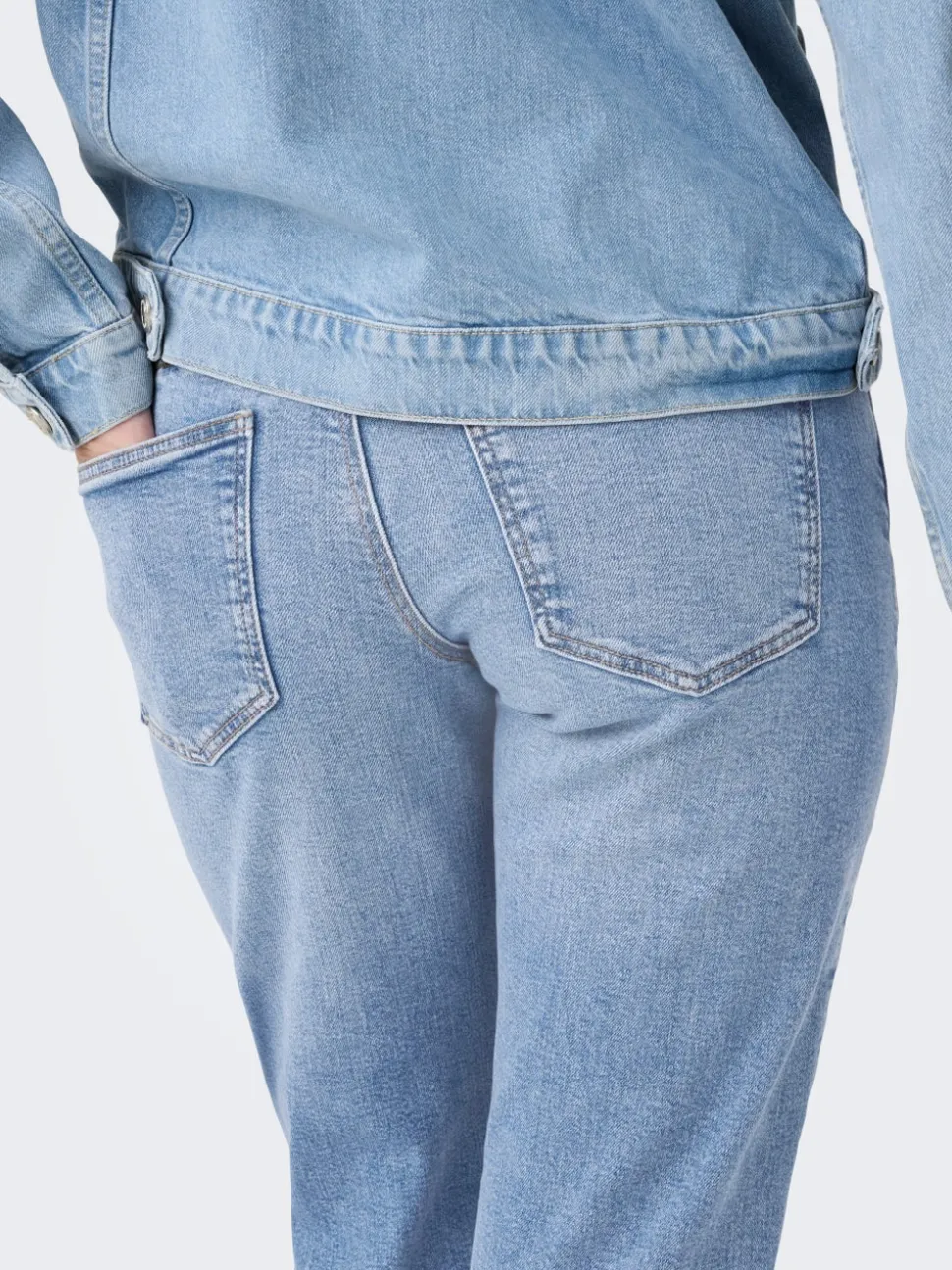 ONLLOPEZ Taille basse Carrot Fit Jeans