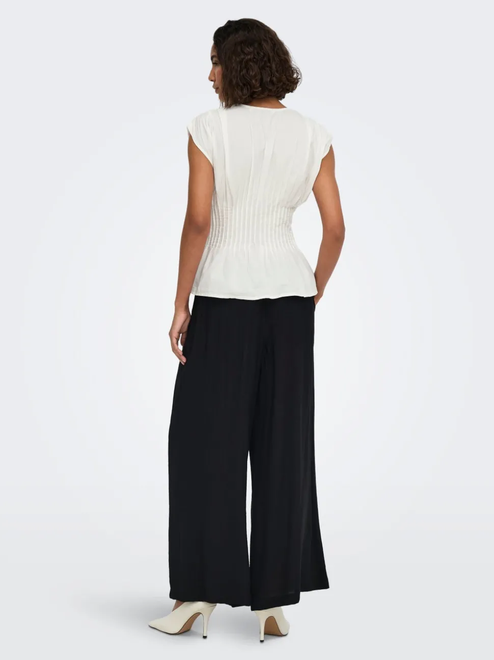 ONLMILA Top
