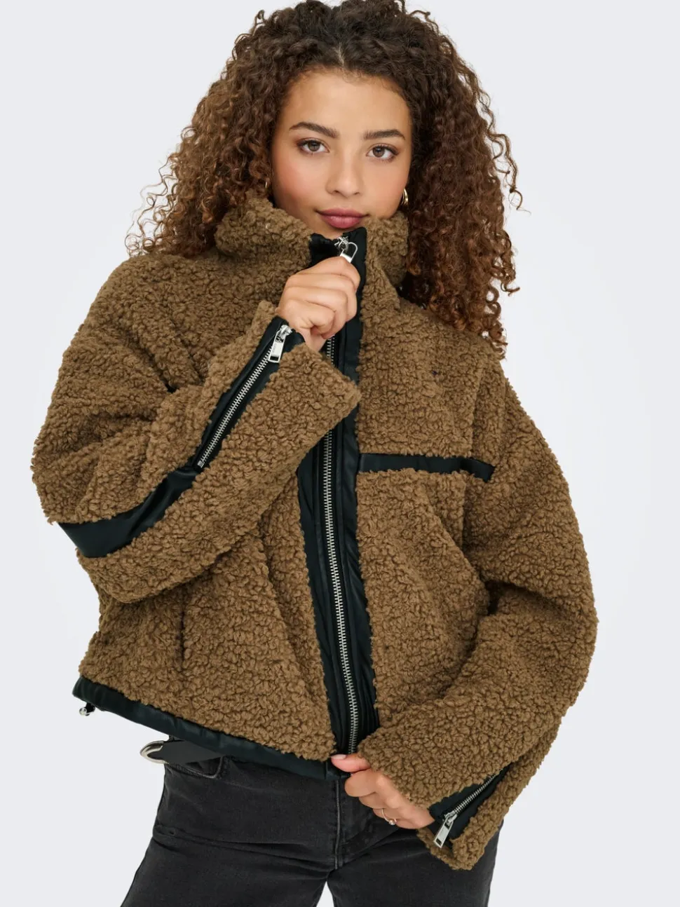ONLPATTI Veste