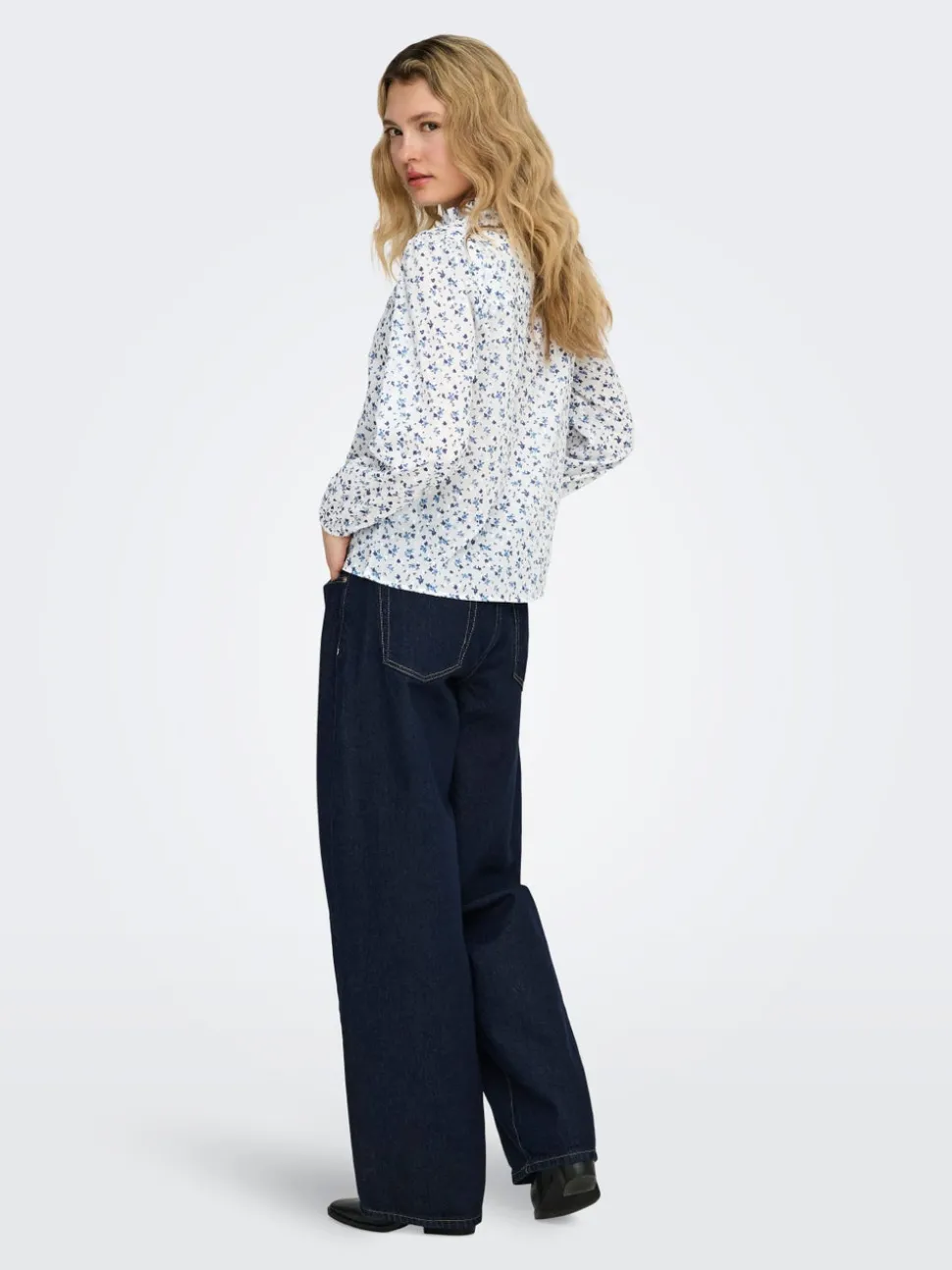 ONLROANNE Top