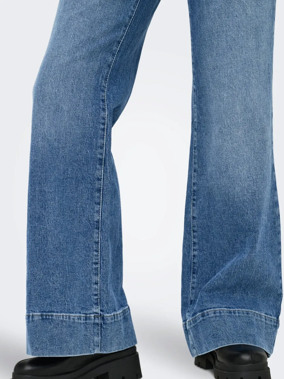 ONLRUELLE Taille moyenne Flared Fit Jeans