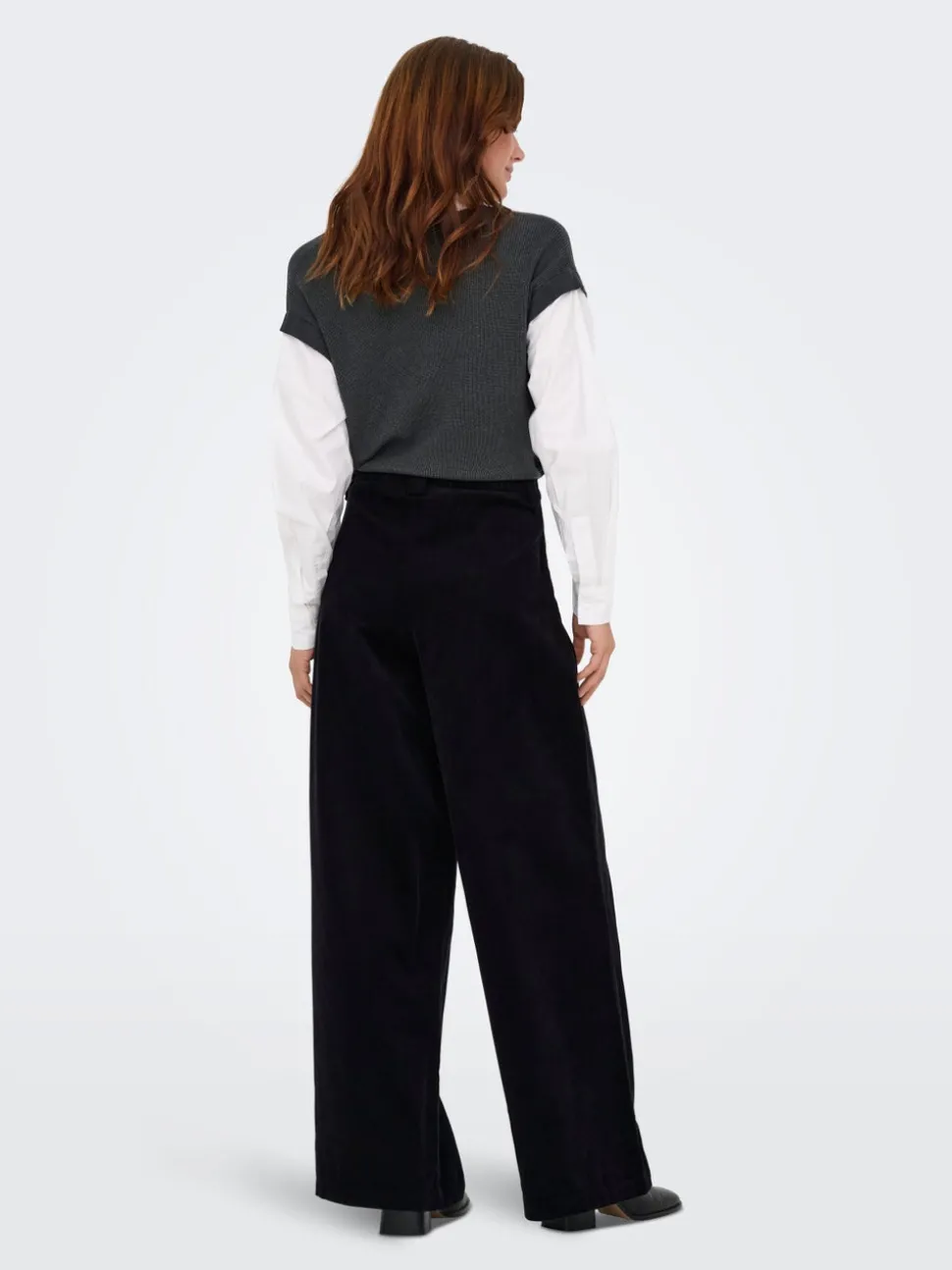 ONLSVEA-NESSA Wide Leg Fit Pantalon en velours côtelé