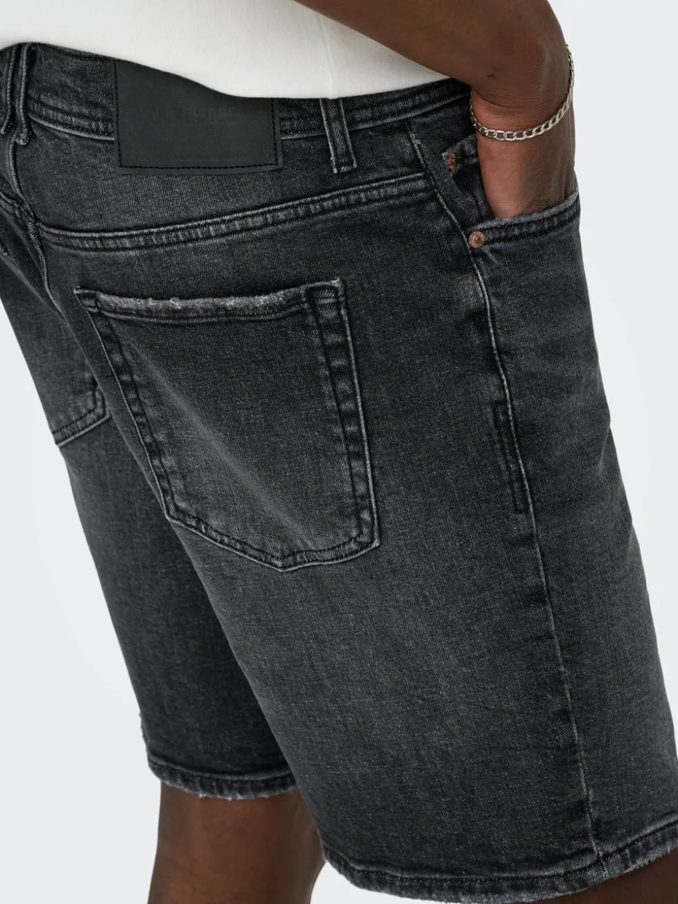 ONSEDGE Straight Fit Shorts