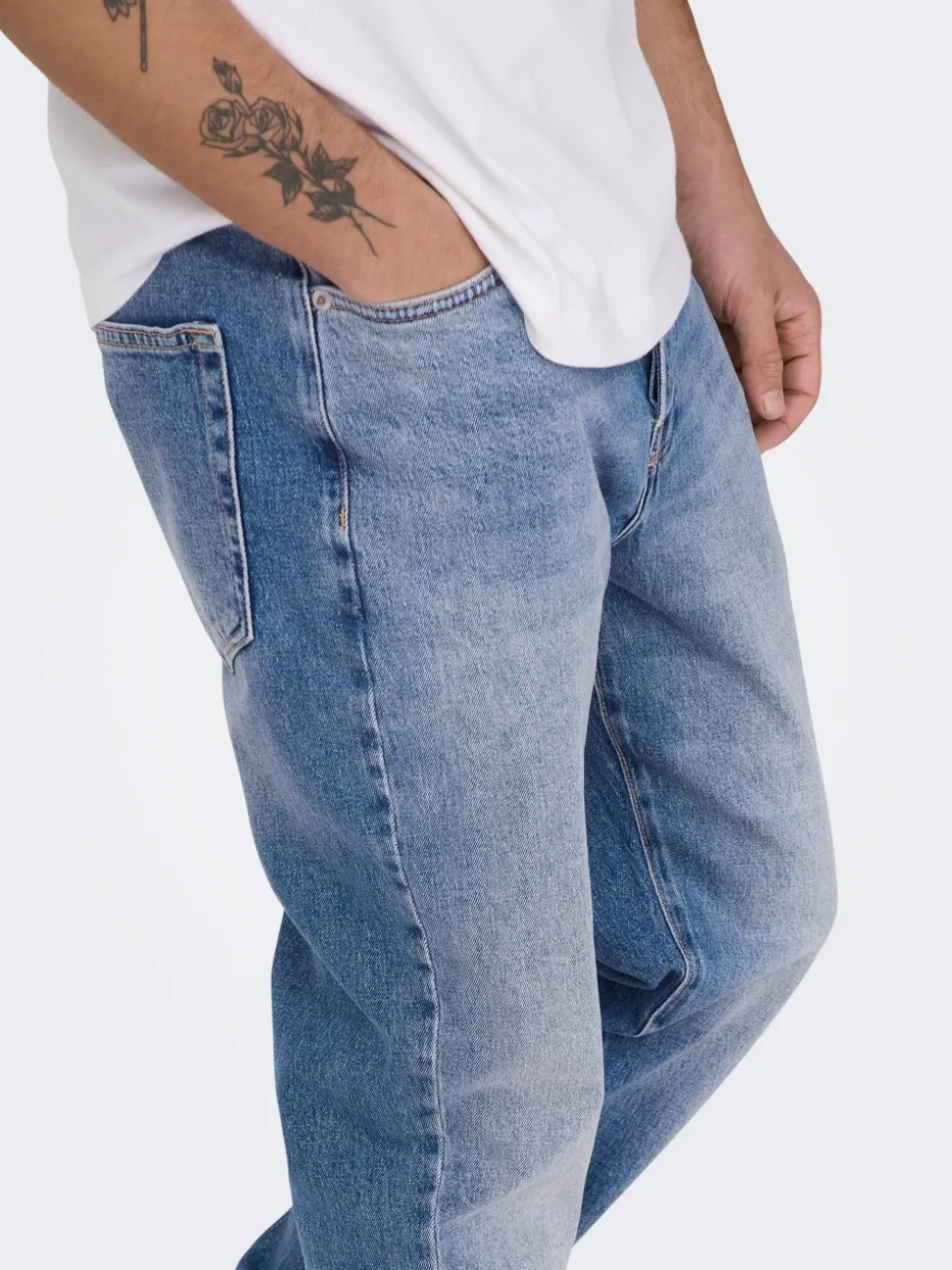 ONSYOKE Tapered Fit Jeans